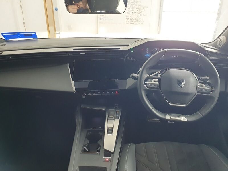 More views of Peugeot 308