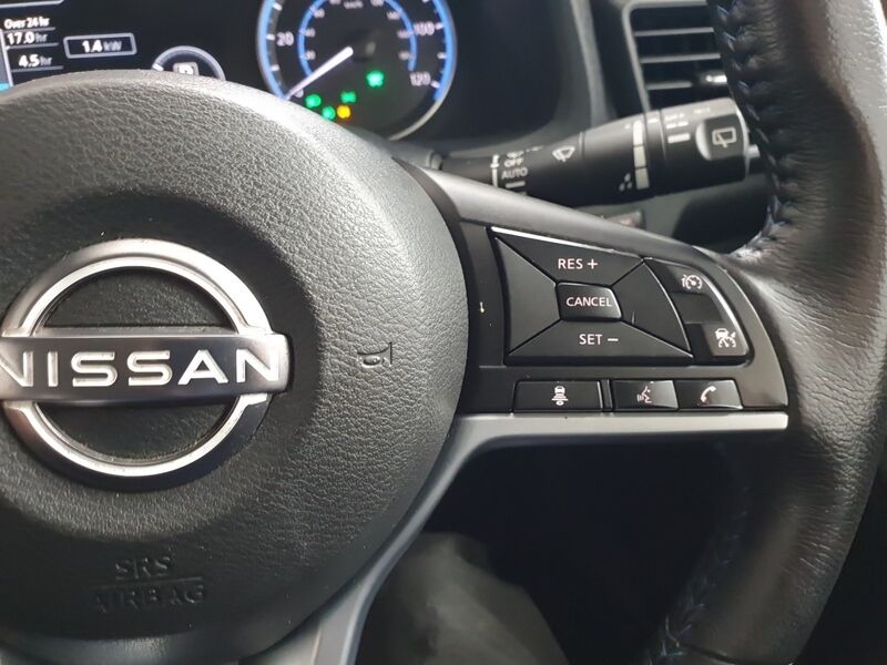 More views of Nissan Leaf
