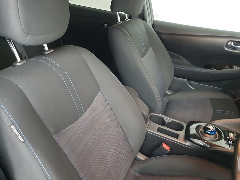 More views of Nissan Leaf