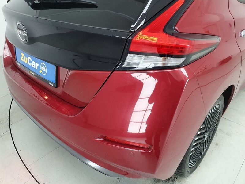 More views of Nissan Leaf