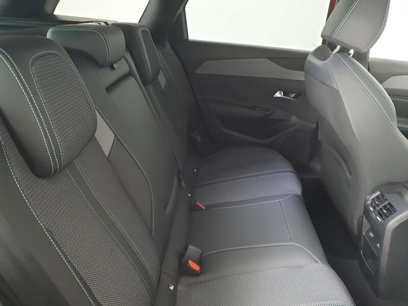 More views of Peugeot 308