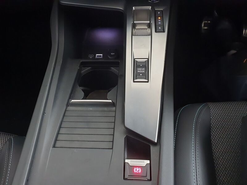 More views of Peugeot 308