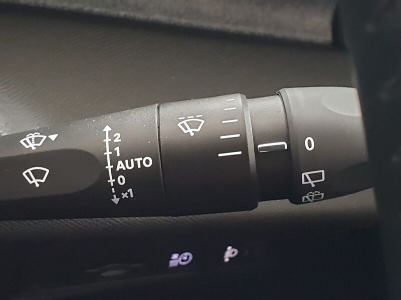 More views of Peugeot 308