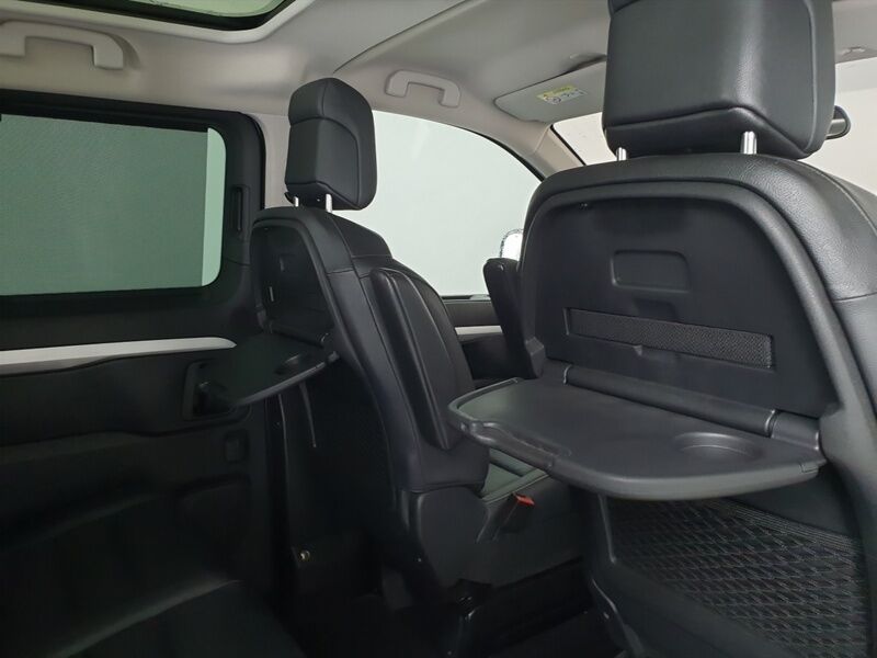 More views of Citroen Spacetourer