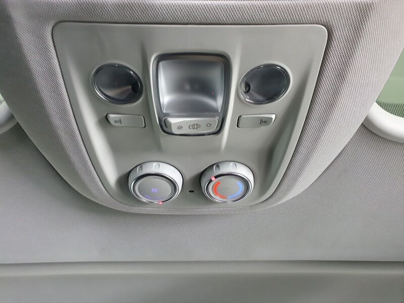 More views of Citroen Spacetourer