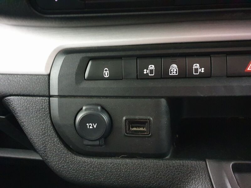 More views of Citroen Spacetourer