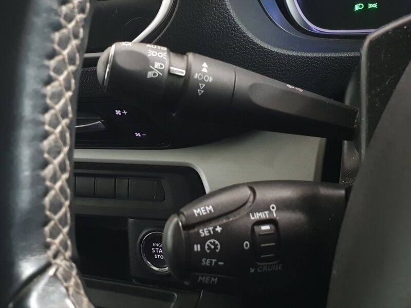 More views of Citroen Spacetourer