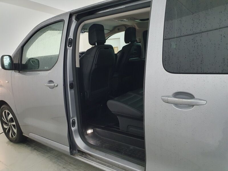 More views of Citroen Spacetourer