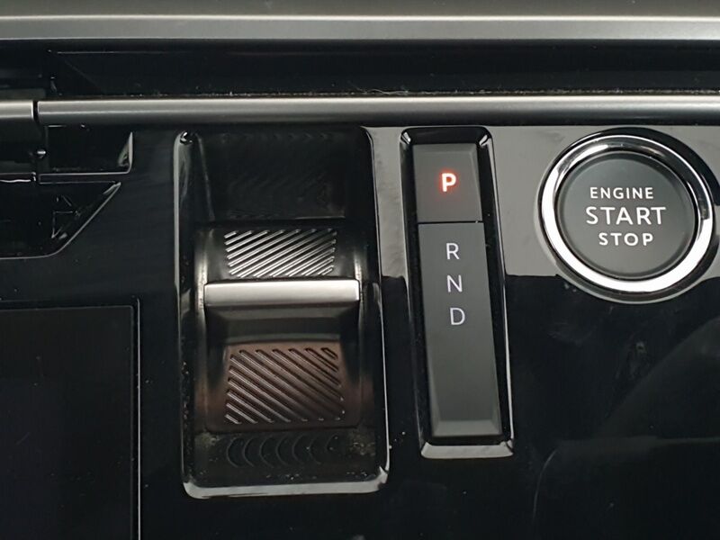 More views of Peugeot 3008