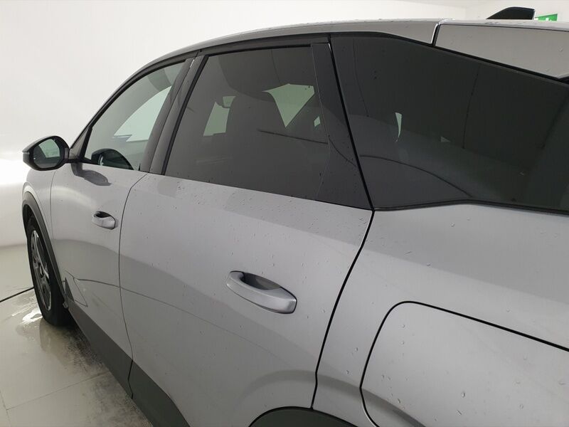 More views of Peugeot 3008