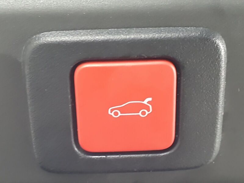 More views of Peugeot 3008