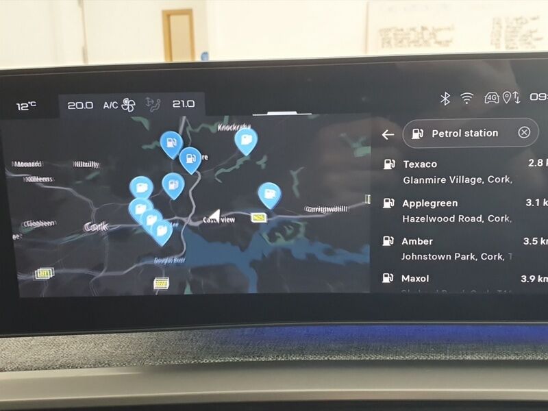 More views of Peugeot 3008