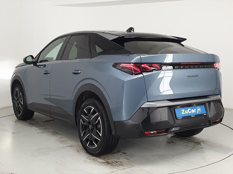 More views of Peugeot 3008
