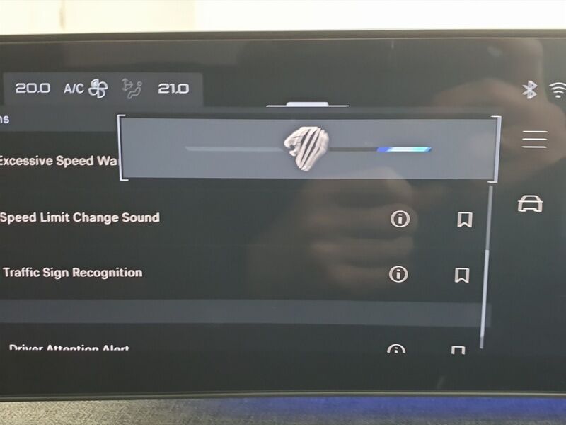 More views of Peugeot 3008