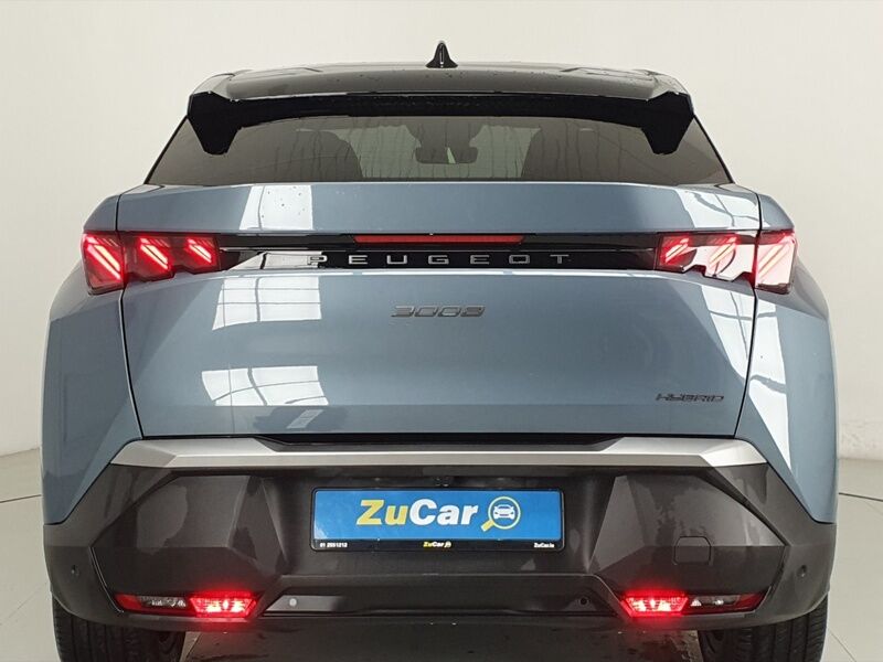 More views of Peugeot 3008