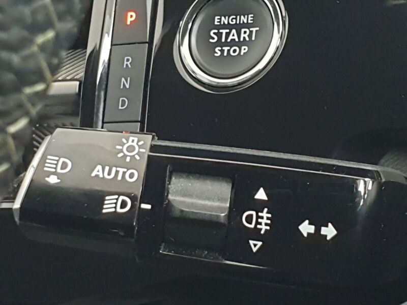 More views of Peugeot 3008