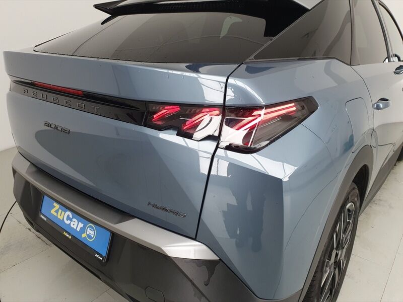 More views of Peugeot 3008