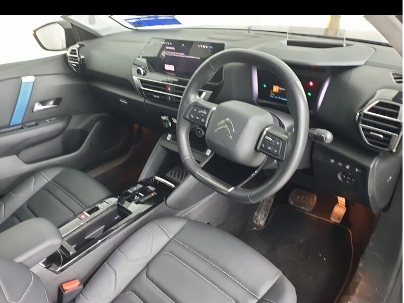 More views of Citroen e-C4 X