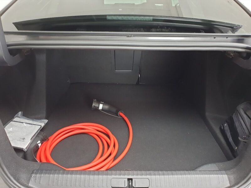 More views of Citroen e-C4 X