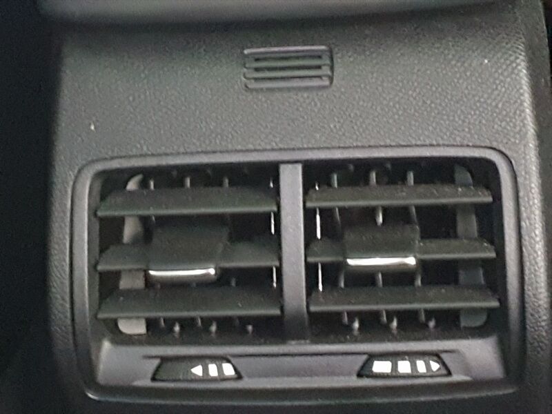 More views of Citroen e-C4 X