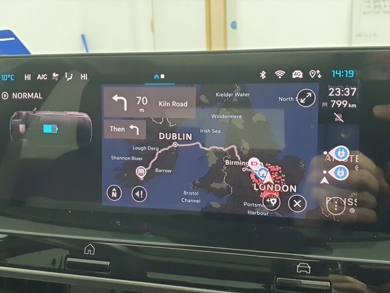 More views of Citroen e-C4 X