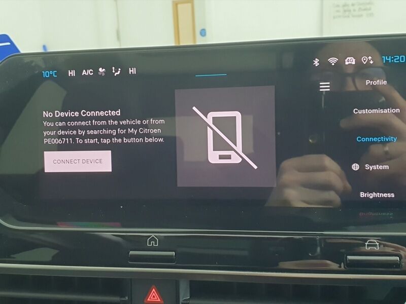 More views of Citroen e-C4 X