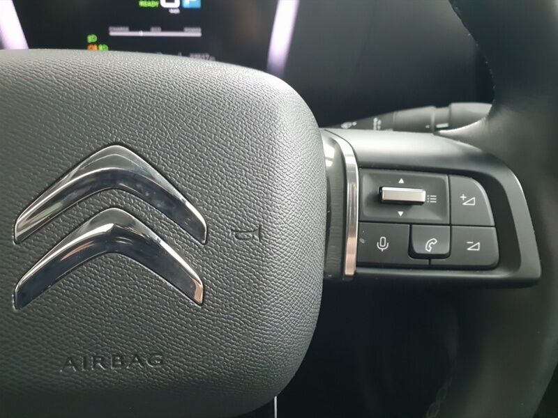 More views of Citroen e-C4 X