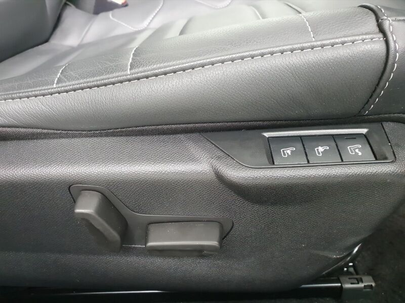 More views of Citroen e-C4 X