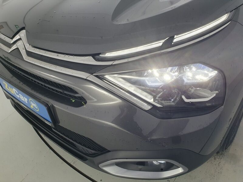 More views of Citroen e-C4 X