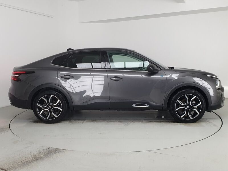 More views of Citroen e-C4 X