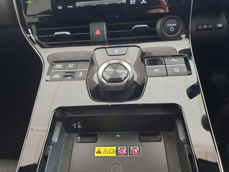 More views of Subaru Solterra