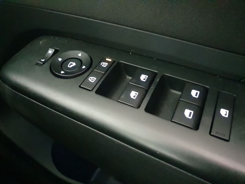 More views of Hyundai KONA