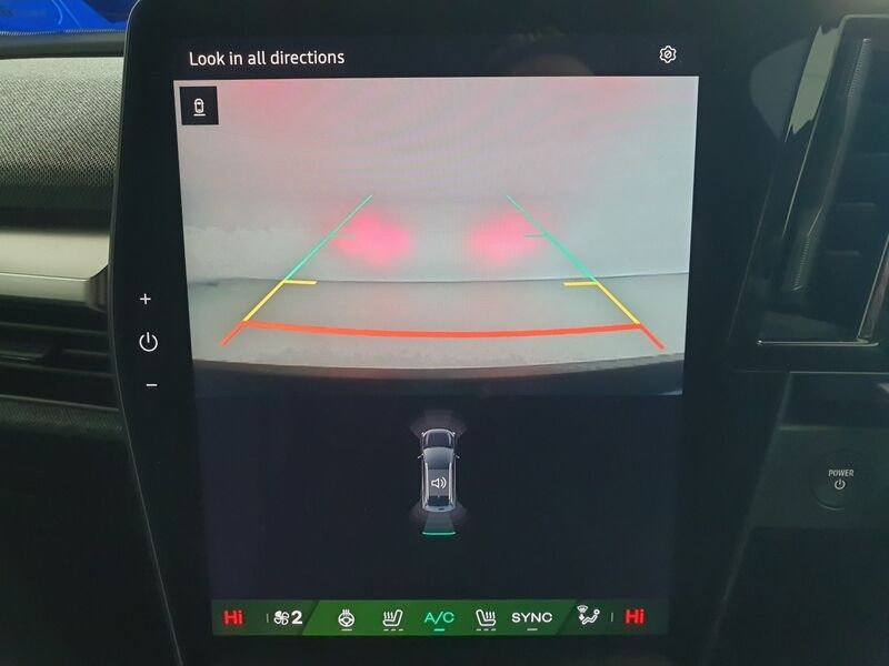 More views of Renault Scenic