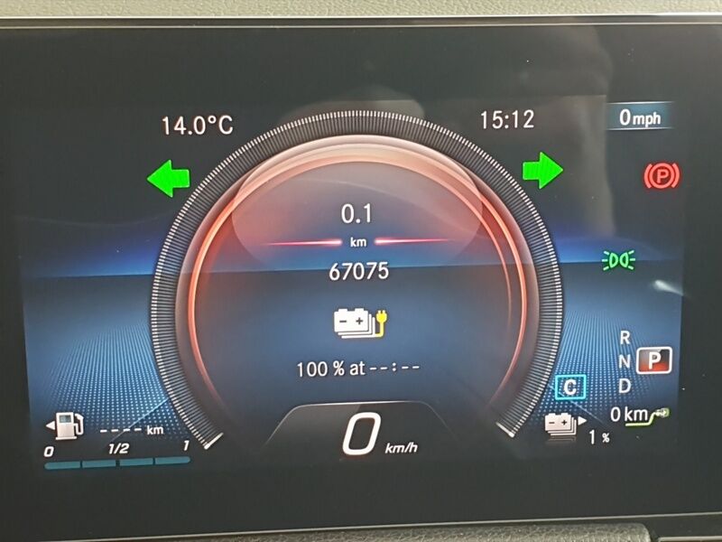 More views of Mercedes-Benz GLA