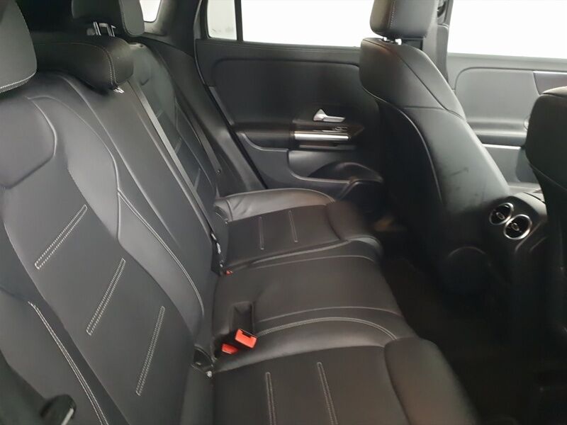 More views of Mercedes-Benz GLA