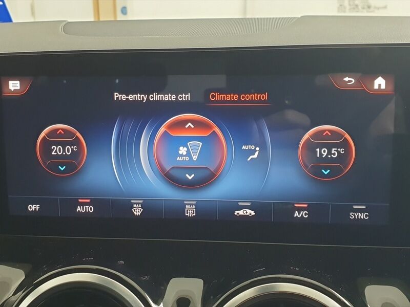 More views of Mercedes-Benz GLA