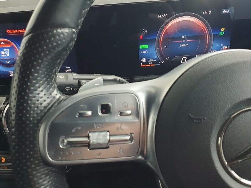 More views of Mercedes-Benz GLA