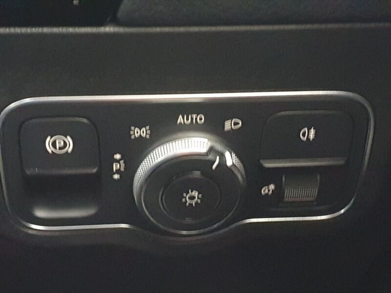 More views of Mercedes-Benz GLA