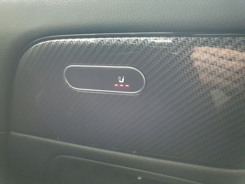 More views of Mercedes-Benz GLA