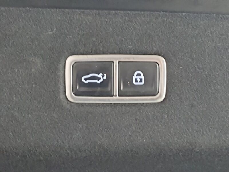 More views of Hyundai IONIQ 6