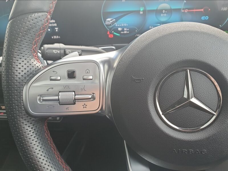 More views of Mercedes-Benz EQB