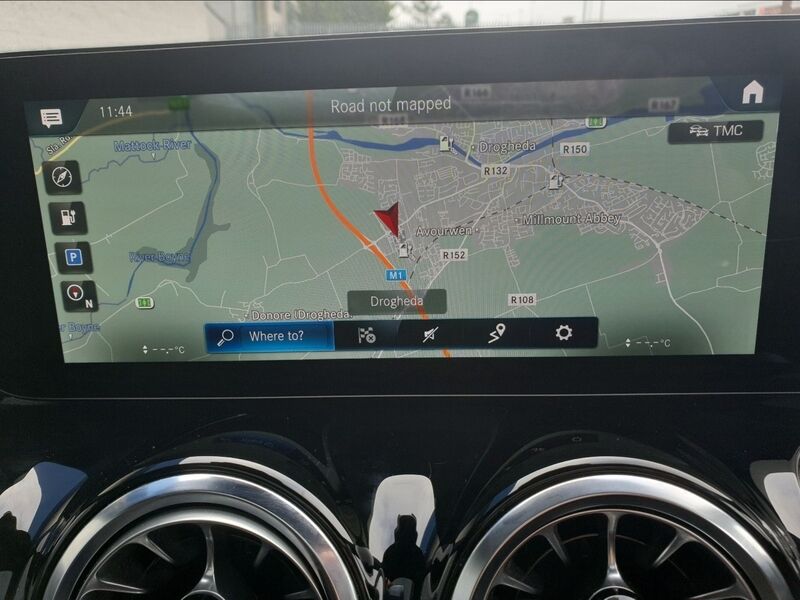 More views of Mercedes-Benz EQB