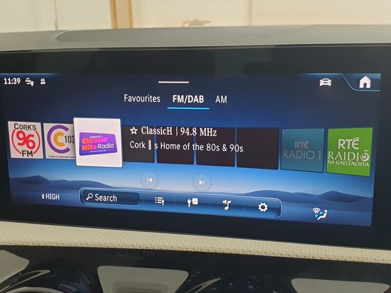 More views of Mercedes-Benz CLA