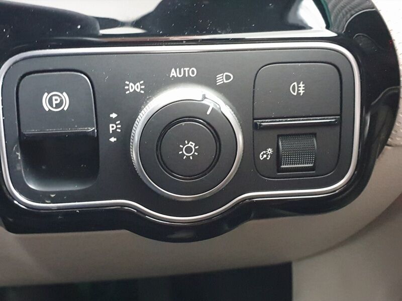 More views of Mercedes-Benz CLA