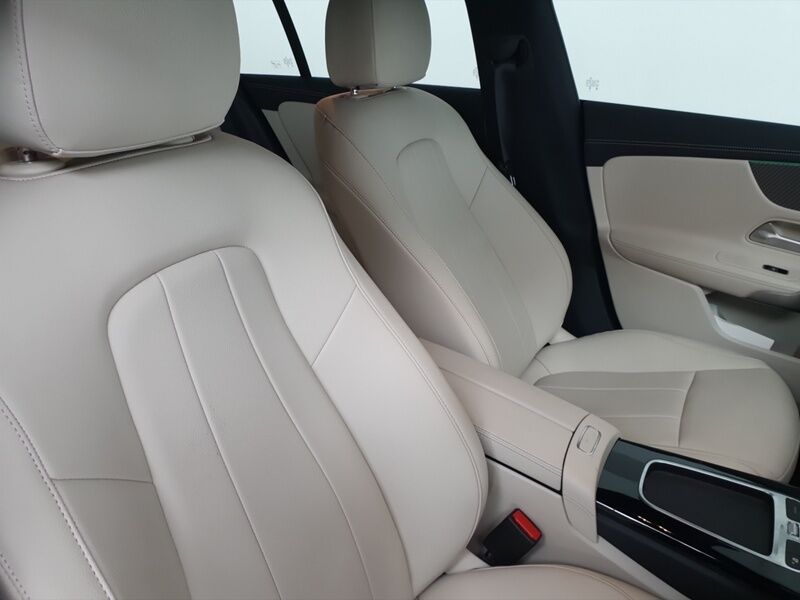 More views of Mercedes-Benz CLA