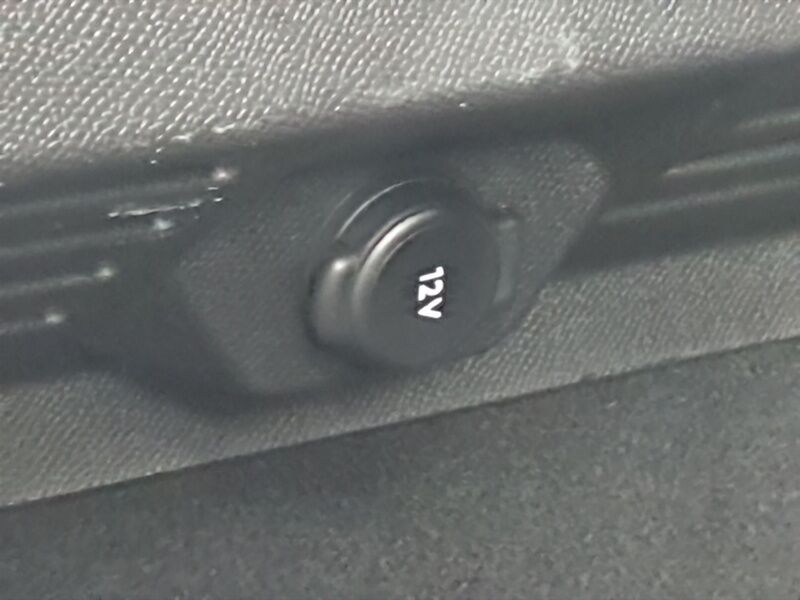 More views of Peugeot 408