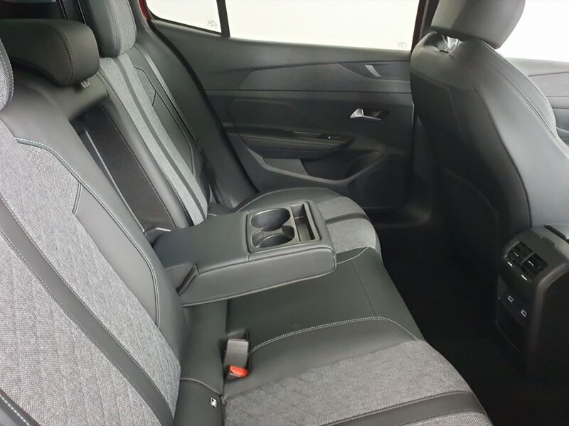 More views of Peugeot 408