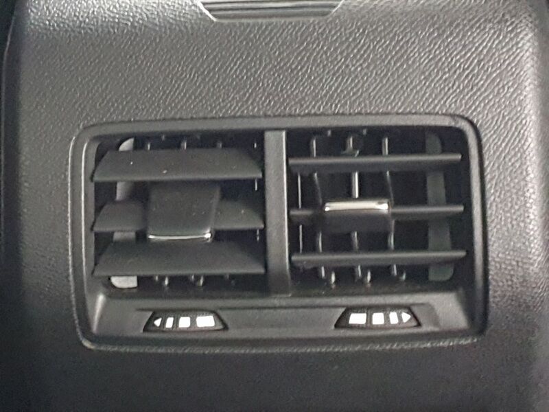 More views of Peugeot 408