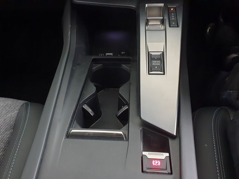 More views of Peugeot 408