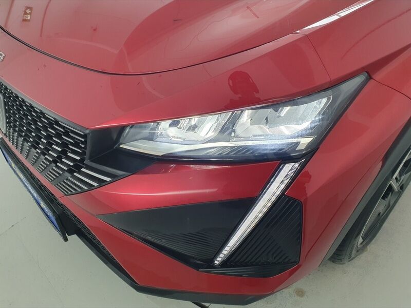 More views of Peugeot 408